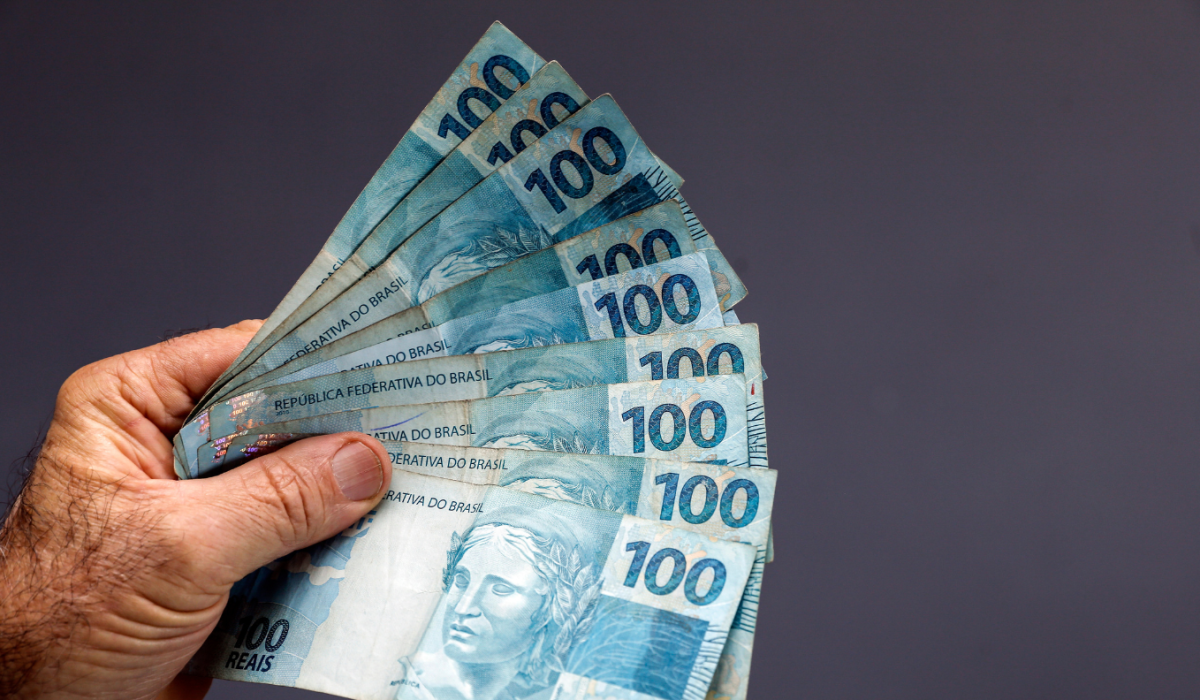 Cada vez mais longe e cada vez mais perto